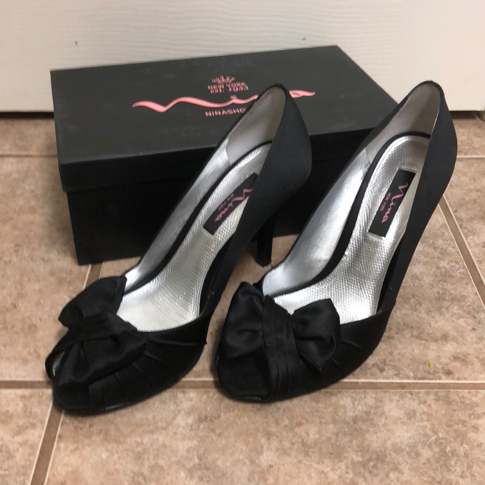 Black Satin pumps